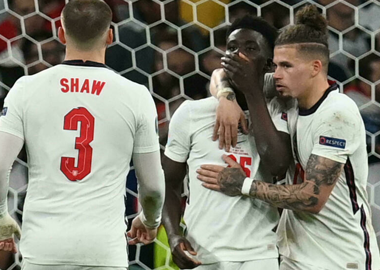 Screenshot 2021 07 12 at 17 56 12 UK agonises after racial abuse of England football stars France 24