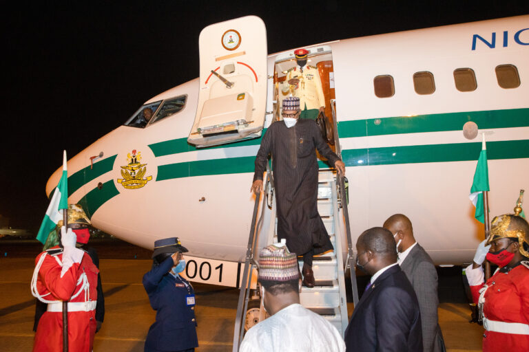 PRESIDENT BUHARI RETURN TO ABUJA 1B 768x512 1