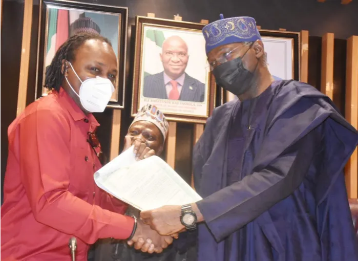 Screenshot 2022 04 08 at 20 18 07 BREAKING Nigerian Govt Allocates Houses To 1994 Super Eagles Team Who Won African Cup Of Nations PHOTOS The Trent