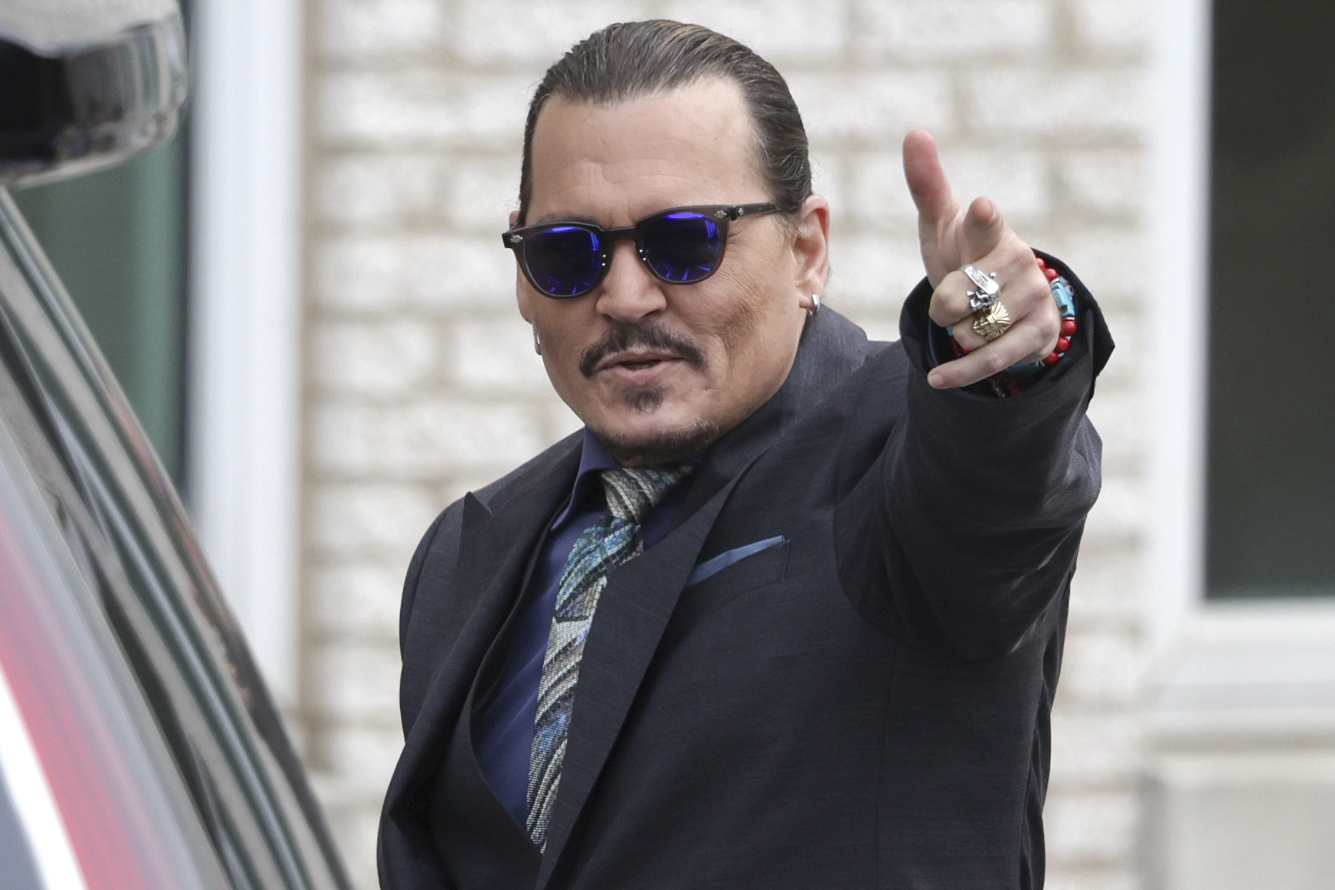 FAIRFAX, VIRGINIA - MAY 25: Actor Johnny Depp arrives at the Fairfax County Courthouse on May 25, 2022 in Fairfax, Virginia. Depp v. Heard, a defamation trial brought by Johnny Depp against his ex-wife Amber Heard is in its last week, with closing arguments scheduled for this Friday. (Photo by Kevin Dietsch/Getty Images)