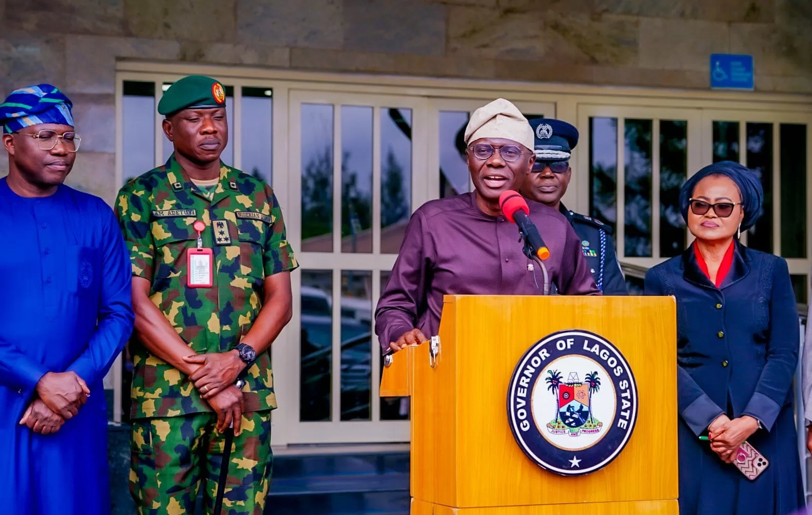 Sanwo Olu YidsQXQAkr jpg