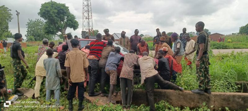 GWKNIJdW0AA2sM4 scaled