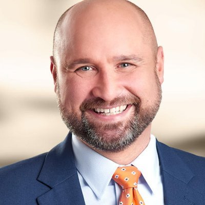 Father chronicles daughter's first day in kindergarten