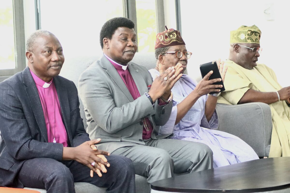 975ba5e0 5aef 45e2 9a19 8884a2e3b445