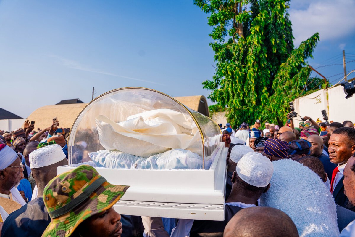 Oba Adetona buried