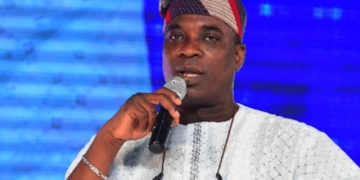 KWAM1 airport apology