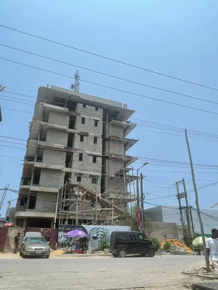 Unsafe construction in Victoria Island