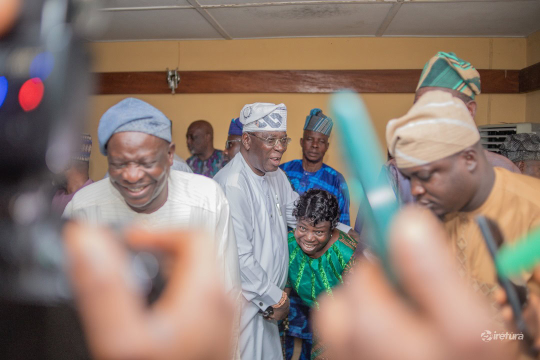 75b34a49a04242ea8439d39c7dd3ae8d