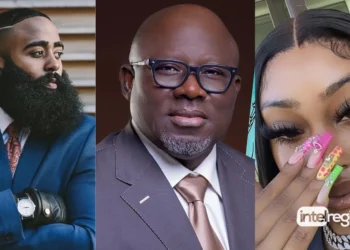Delta Bans Bushy Beards, Fake Nails