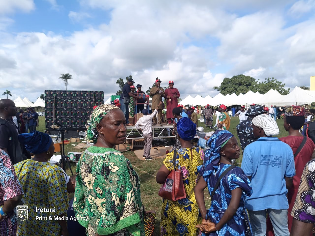 c556e839 b3b7 45dd b223 9dcd6525771c 1