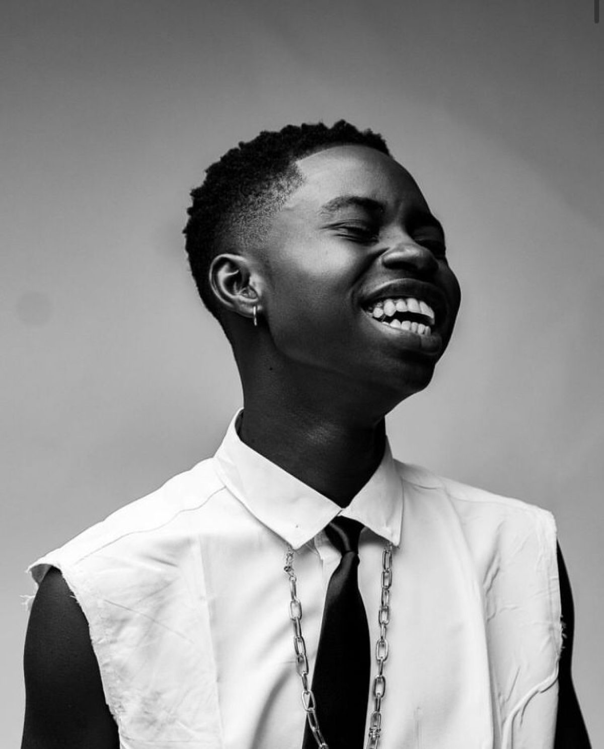 Nigerian entertainer Peller issues a heartfelt public apology,