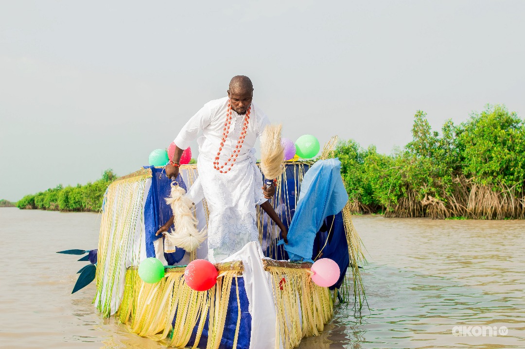 caec1208 55ff 4da0 8fb3 41b6b9a707ed