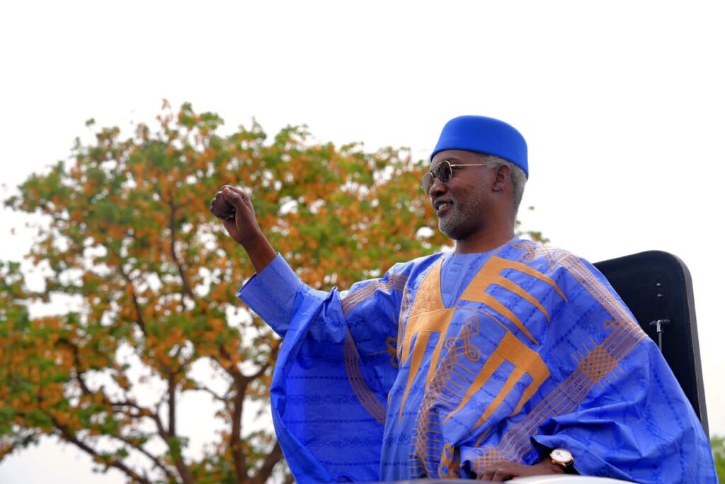 img 20260425 wa00148311845866888879564